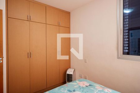 Suíte de apartamento à venda com 2 quartos, 140m² em Sagrada Família, Belo Horizonte