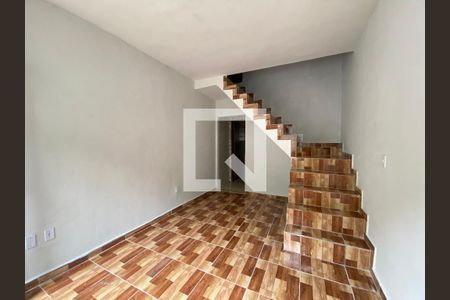 Sala de casa para alugar com 2 quartos, 68m² em Piedade, Rio de Janeiro