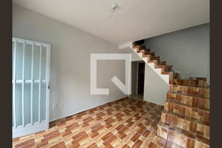 Sala de casa para alugar com 2 quartos, 68m² em Piedade, Rio de Janeiro