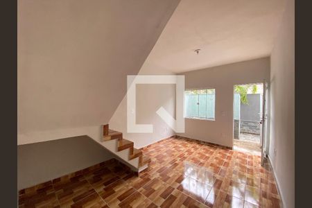 Sala de casa para alugar com 2 quartos, 68m² em Piedade, Rio de Janeiro