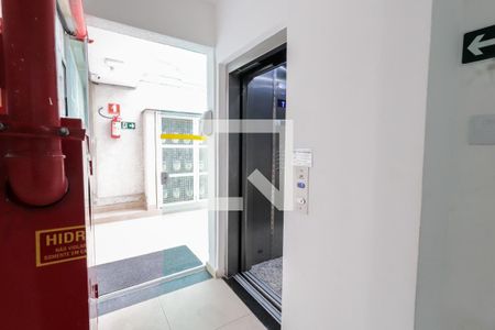 Apartamento para alugar com 49m², 2 quartos e sem vaga Apartamento para alugar com 49m², 2 quartos e sem vagaElevador