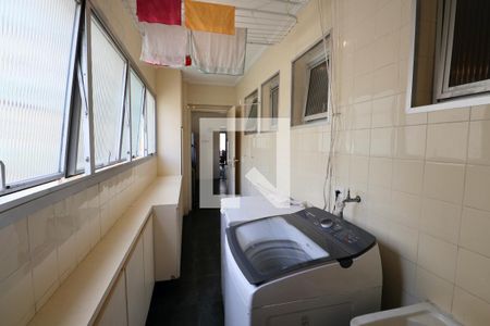 Apartamento para alugar com 200m², 4 quartos e 2 vagas Apartamento para alugar com 200m², 4 quartos e 2 vagasÁrea de Serviço