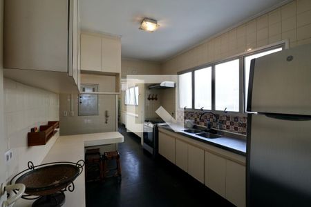 Apartamento para alugar com 200m², 4 quartos e 2 vagas Apartamento para alugar com 200m², 4 quartos e 2 vagasCozinha