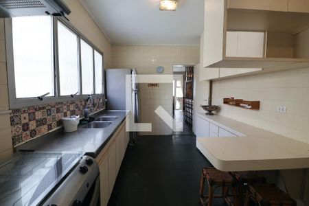 Apartamento para alugar com 200m², 4 quartos e 2 vagas Apartamento para alugar com 200m², 4 quartos e 2 vagasCozinha