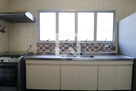 Apartamento para alugar com 200m², 4 quartos e 2 vagas Apartamento para alugar com 200m², 4 quartos e 2 vagasCozinha