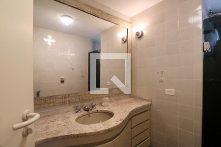 Apartamento para alugar com 200m², 4 quartos e 2 vagas Apartamento para alugar com 200m², 4 quartos e 2 vagasBanheiro Social