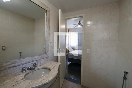 Apartamento para alugar com 200m², 4 quartos e 2 vagas Apartamento para alugar com 200m², 4 quartos e 2 vagasBanheiro Suíte