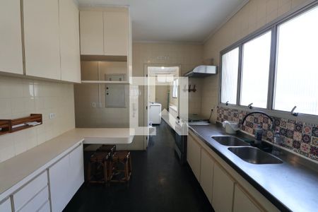 Apartamento para alugar com 200m², 4 quartos e 2 vagas Apartamento para alugar com 200m², 4 quartos e 2 vagasCozinha