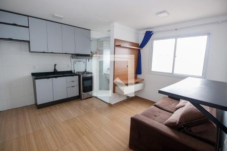 Sala / Cozinha / Área de Serviço  de apartamento para alugar com 2 quartos, 40m² em Jardim Germania, São Paulo