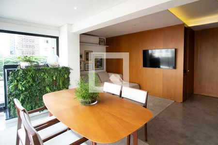 Sala/Cozinha de apartamento à venda com 2 quartos, 85m² em Vila Olímpia, São Paulo