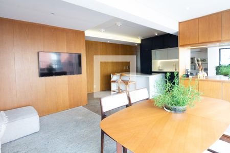 Sala/Cozinha de apartamento à venda com 2 quartos, 85m² em Vila Olímpia, São Paulo