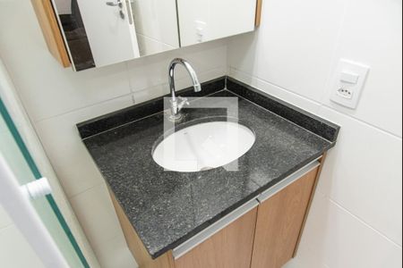 Banheiro de apartamento para alugar com 1 quarto, 27m² em Vila Dom Pedro I, São Paulo