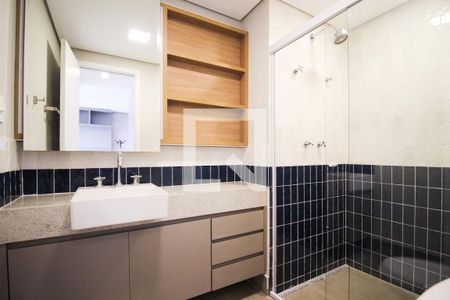 Banheiro de apartamento à venda com 1 quarto, 54m² em Indianópolis, São Paulo