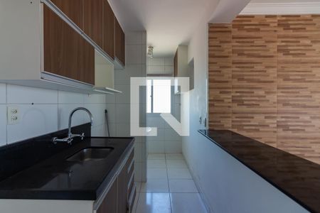 Cozinha de apartamento para alugar com 2 quartos, 54m² em Quitaúna, Osasco