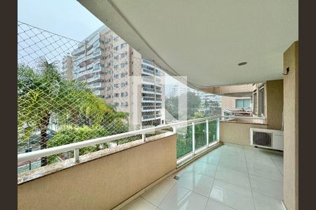 Varanda de apartamento à venda com 2 quartos, 71m² em Barra da Tijuca, Rio de Janeiro