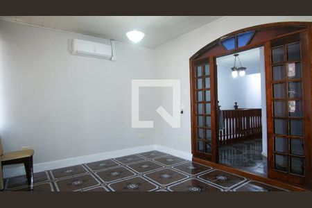 Sala de casa para alugar com 2 quartos, 100m² em Vila Nova Pauliceia, São Paulo