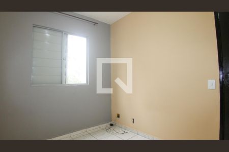 Quarto de apartamento para alugar com 2 quartos, 44m² em Jd S Teresinha, São Paulo