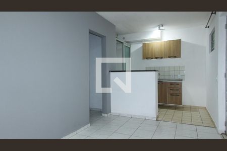 Sala de apartamento para alugar com 2 quartos, 44m² em Jd S Teresinha, São Paulo