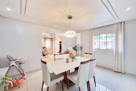 Sala de casa para alugar com 4 quartos, 200m² em Vila Tatetuba, São José dos Campos