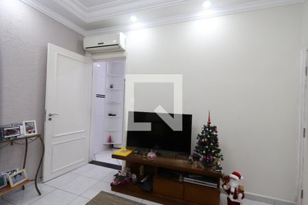 Sala de casa à venda com 2 quartos, 110m² em Vila Carrão, São Paulo