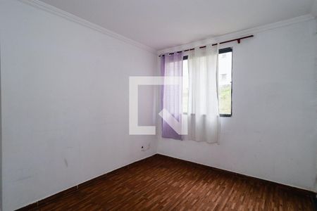 Sala de apartamento para alugar com 2 quartos, 45m² em Jardim Mirna, Taboão da Serra