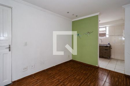 Sala de apartamento para alugar com 2 quartos, 45m² em Jardim Mirna, Taboão da Serra