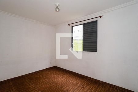 Quarto 2 de apartamento para alugar com 2 quartos, 45m² em Jardim Mirna, Taboão da Serra