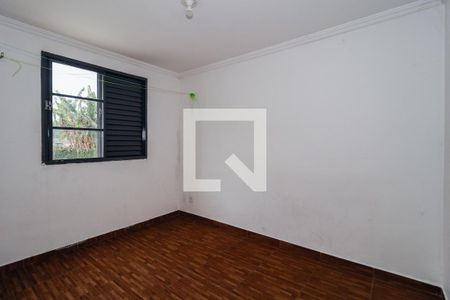 Quarto 1 de apartamento para alugar com 2 quartos, 45m² em Jardim Mirna, Taboão da Serra