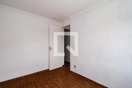 Quarto 1 de apartamento à venda com 2 quartos, 45m² em Jardim Mirna, Taboão da Serra