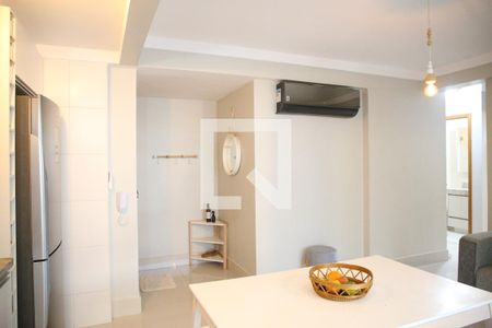 Sala/Cozinha de apartamento para alugar com 3 quartos, 75m² em Setor Bueno, Goiânia