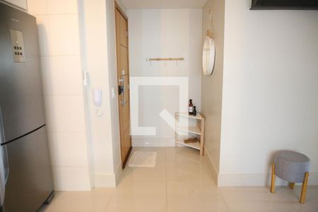 Sala/Cozinha de apartamento para alugar com 3 quartos, 75m² em Setor Bueno, Goiânia