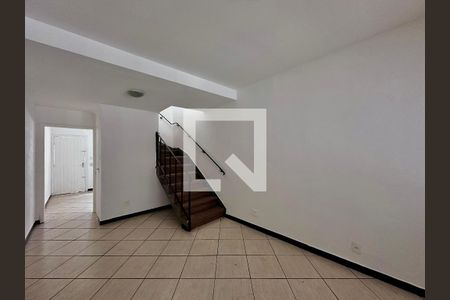 Sala de casa para alugar com 2 quartos, 108m² em Alto da Boa Vista, São Paulo