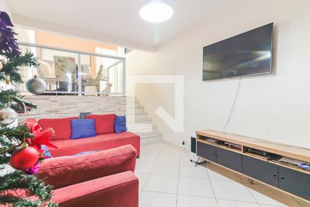 Sala Estar de casa à venda com 3 quartos, 200m² em Cipava, Osasco