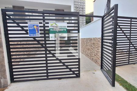 Plaquinha de casa para alugar com 1 quarto, 45m² em Parque Equitativa, Duque de Caxias