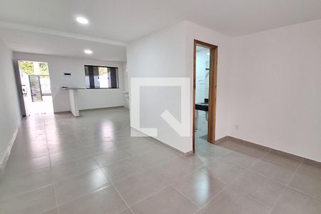 Sala/Quarto/Cozinha de casa para alugar com 1 quarto, 45m² em Parque Equitativa, Duque de Caxias