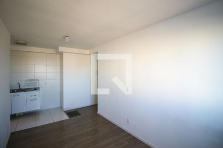 Sala de apartamento para alugar com 2 quartos, 48m² em Itaquera, São Paulo