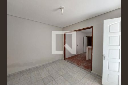 Sala de casa para alugar com 4 quartos, 200m² em Parque Alves de Lima, São Paulo