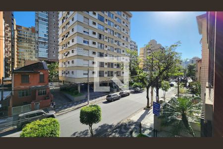 Vista da Sala de apartamento para alugar com 4 quartos, 144m² em Gonzaga, Santos