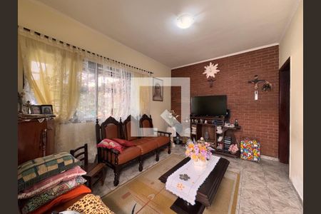 Sala de casa à venda com 4 quartos, 179m² em Vila Linda, Santo André