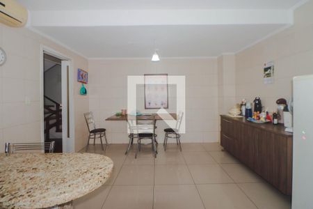 Casa à venda com 202m², 4 quartos e 3 vagas Casa à venda com 202m², 4 quartos e 3 vagasCozinha