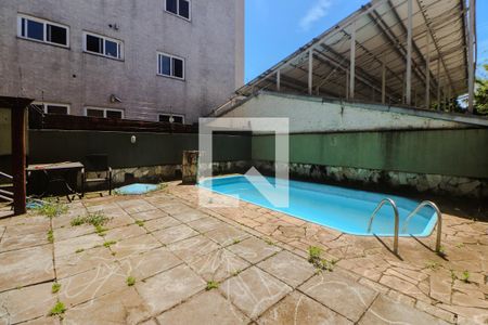 Casa à venda com 202m², 4 quartos e 3 vagas Casa à venda com 202m², 4 quartos e 3 vagasPátio