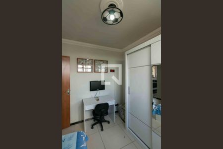 Quarto 1 de apartamento para alugar com 2 quartos, 48m² em Céu Azul, Belo Horizonte