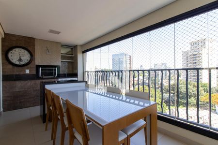 Varanda de apartamento para alugar com 3 quartos, 181m² em Cambuí, Campinas