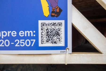 Casa à venda com 130m², 3 quartos e 3 vagas Casa à venda com 130m², 3 quartos e 3 vagasENSP-68