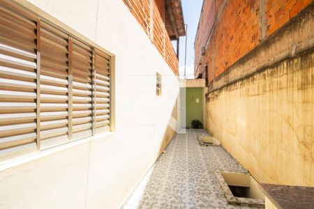 Casa à venda com 130m², 3 quartos e 3 vagas Casa à venda com 130m², 3 quartos e 3 vagasQuintal Lateral