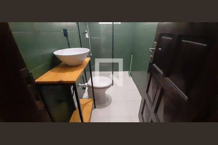 Banheiro de casa para alugar com 7 quartos, 129m² em Veloso, Osasco