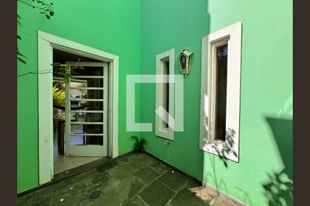 Casa para alugar com 500m², 4 quartos e 5 vagas Casa para alugar com 500m², 4 quartos e 5 vagasJardim de inverno