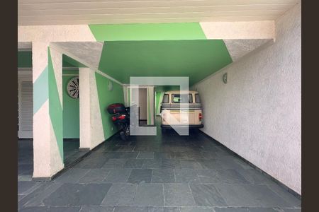 Casa para alugar com 500m², 4 quartos e 5 vagas Casa para alugar com 500m², 4 quartos e 5 vagasGaragem