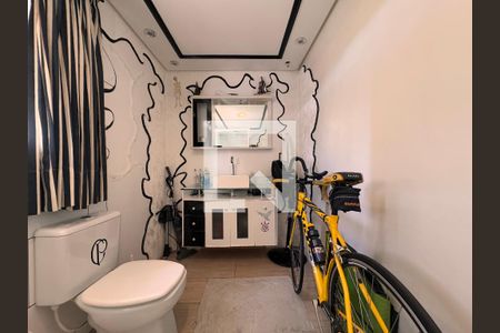 Casa para alugar com 500m², 4 quartos e 5 vagas Casa para alugar com 500m², 4 quartos e 5 vagasBanheiro da Suíte 1