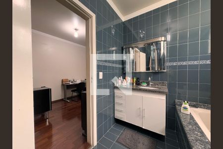 Casa para alugar com 500m², 4 quartos e 5 vagas Casa para alugar com 500m², 4 quartos e 5 vagasBanheiro da suíte 2